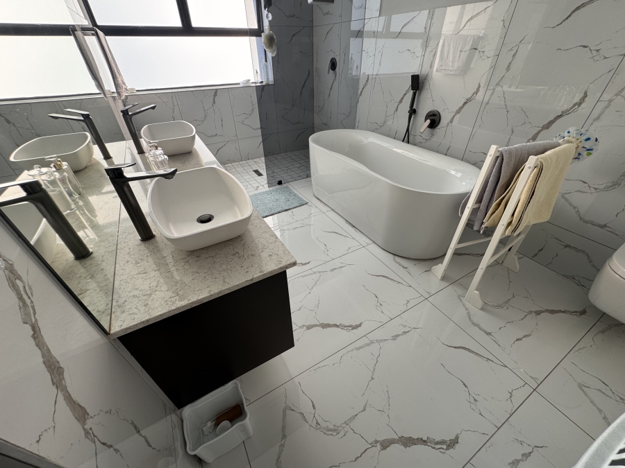3 Bedroom Property for Sale in Hartenbos Heuwels Western Cape